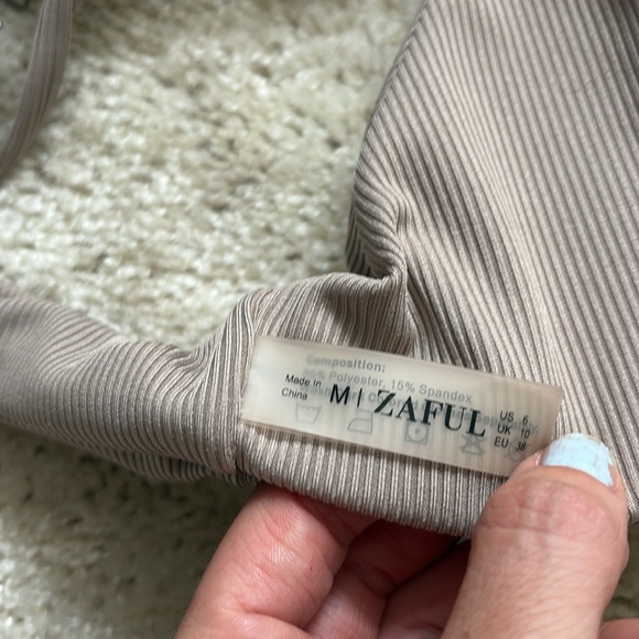 Two-Tone Bikini Set - Picture 3 of 3